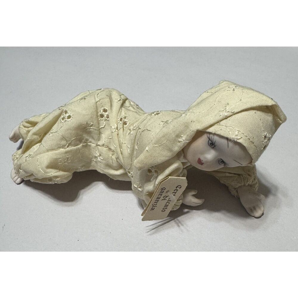 Vintage Made in Italy Capodimonte Porcelain Baby Doll With Tag Lying‎ Down 7.5”